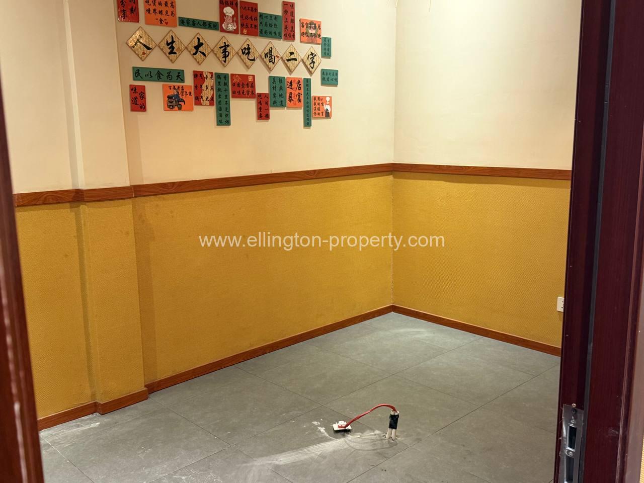 Shop House For Rent In Bkk1 - Ellington Property