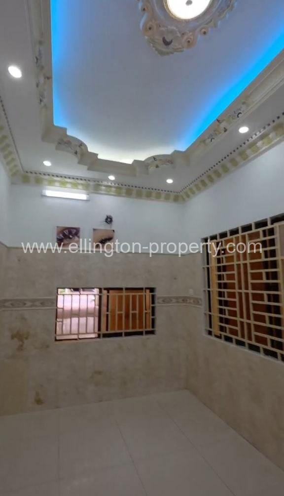 Shophouse For Rent In​ Boeng Keng Kong - Ellington Property