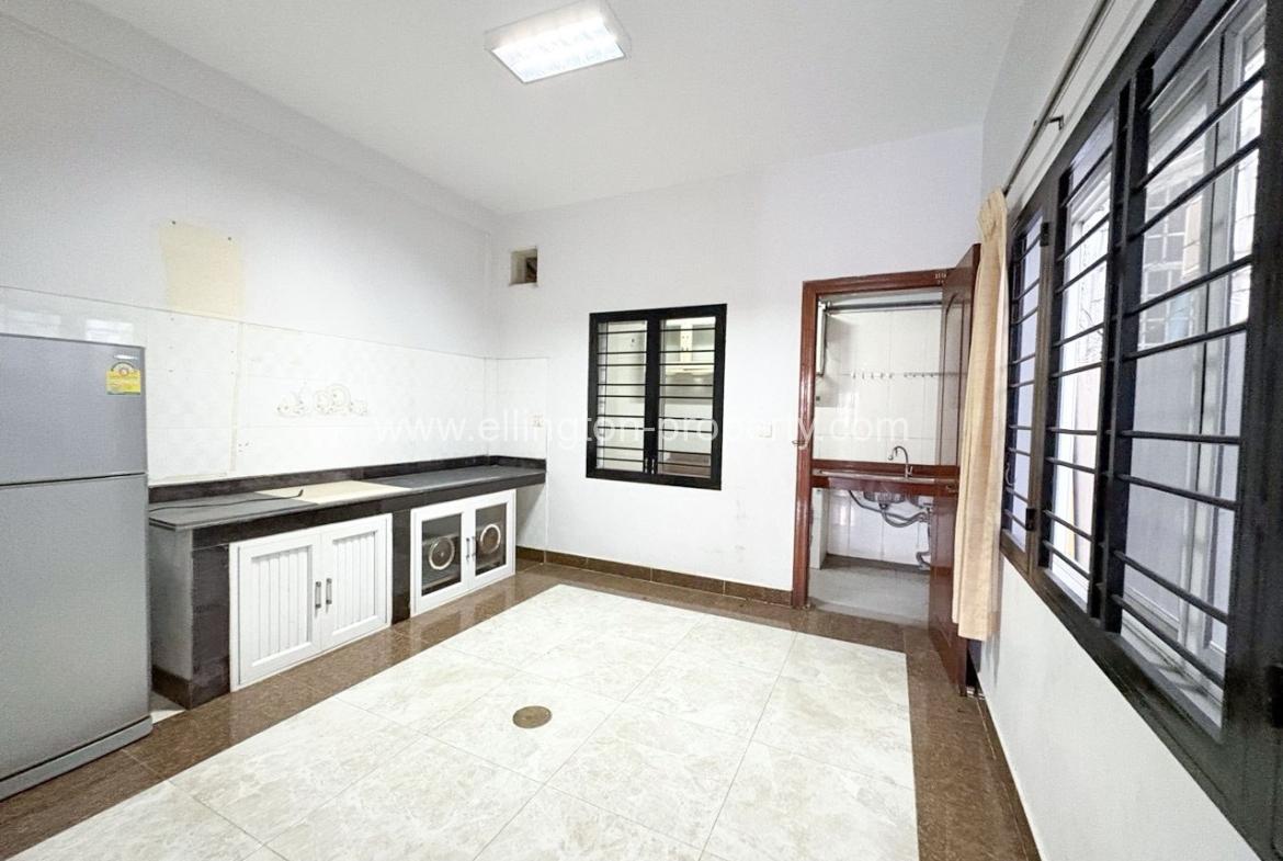 Shophouse For Rent In Toul Tompong - Ellington Property