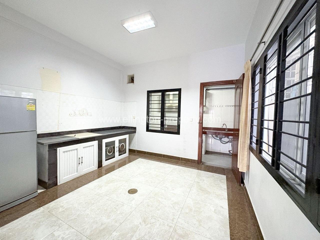 Shophouse For Rent In Toul Tompong - Ellington Property