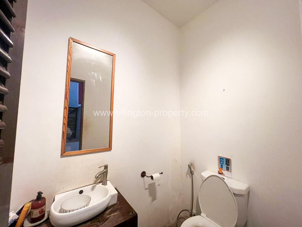 Shophouse (gf) For Rent In Bkk3 Area - Ellington Property