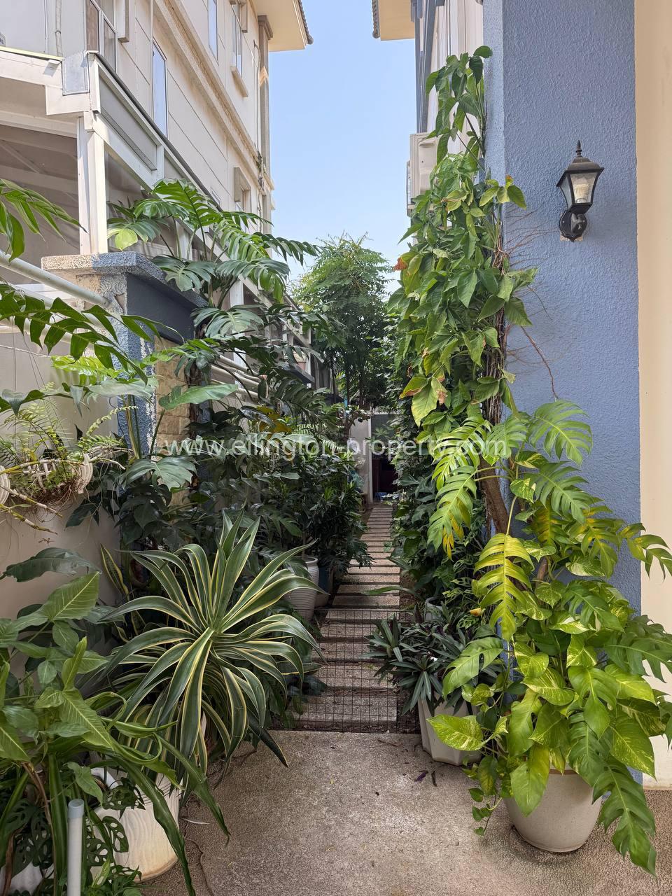 Villa For Rent In Chroy Changvar - Ellington Property