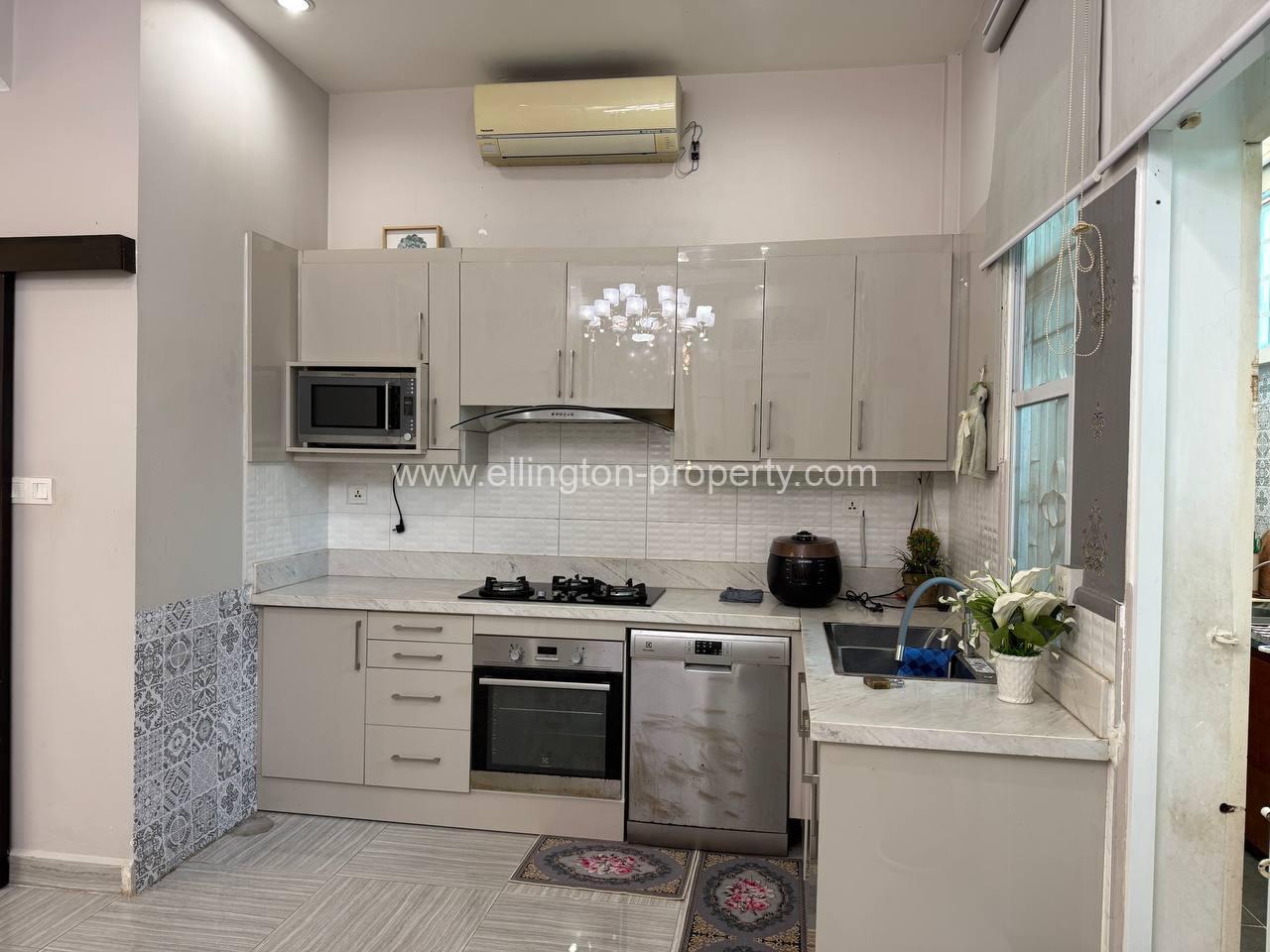 Villa For Rent In Chroy Changvar - Ellington Property