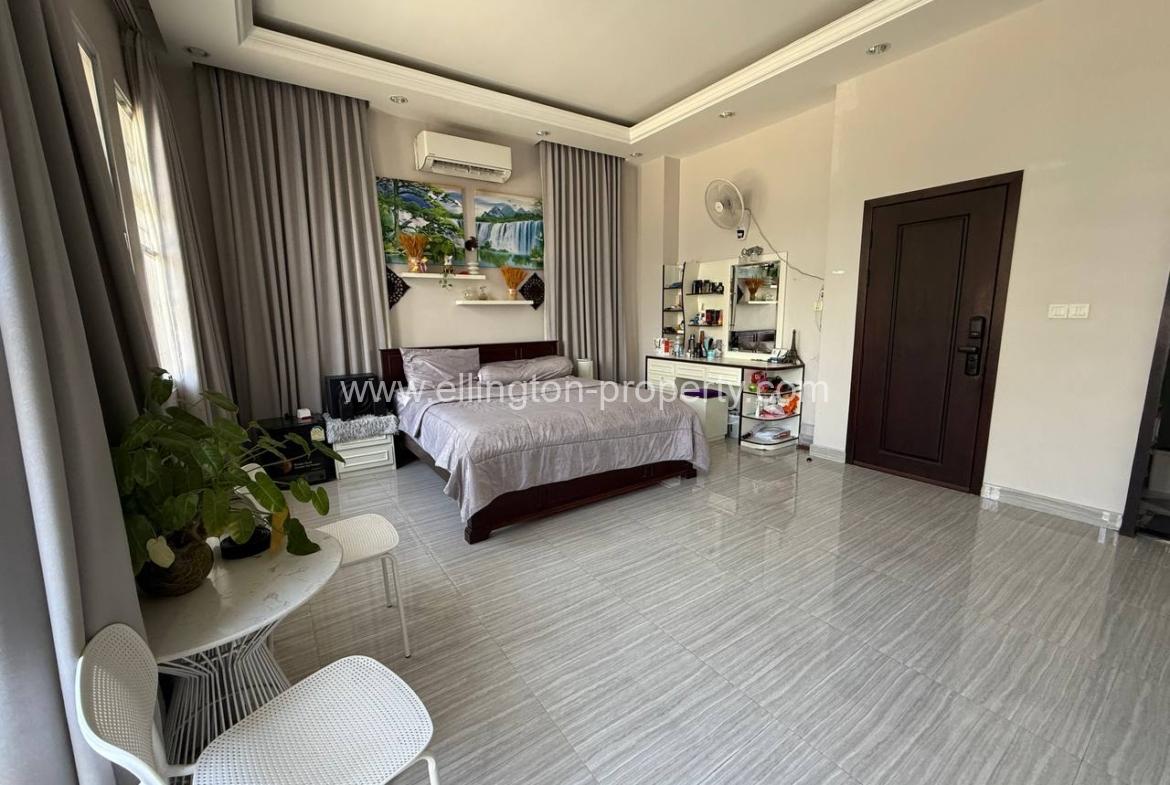 Villa For Rent In Chroy Changvar - Ellington Property