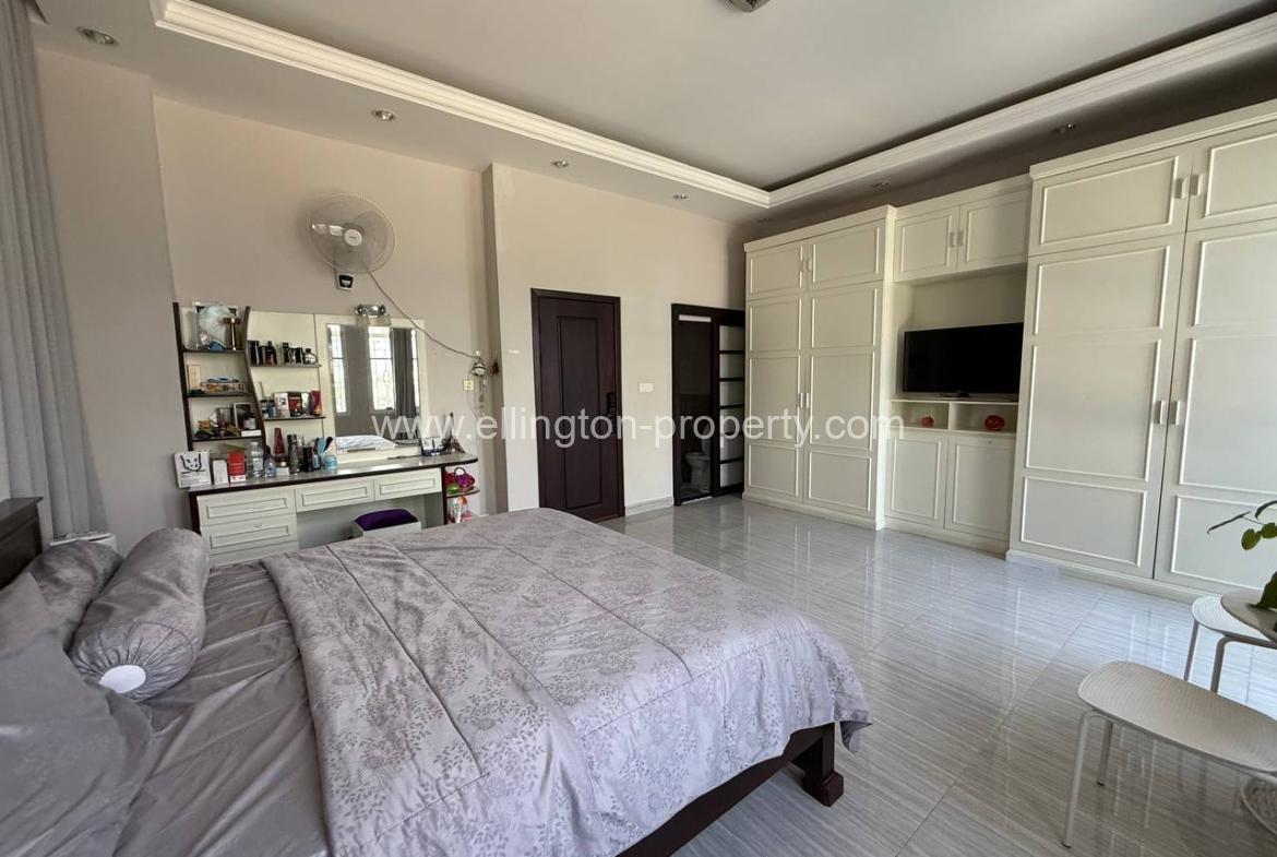 Villa For Rent In Chroy Changvar - Ellington Property