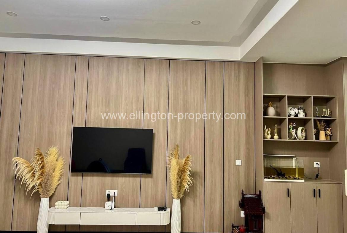 La Villa In Borey Phnom Penh Park 6a - Ellington Property