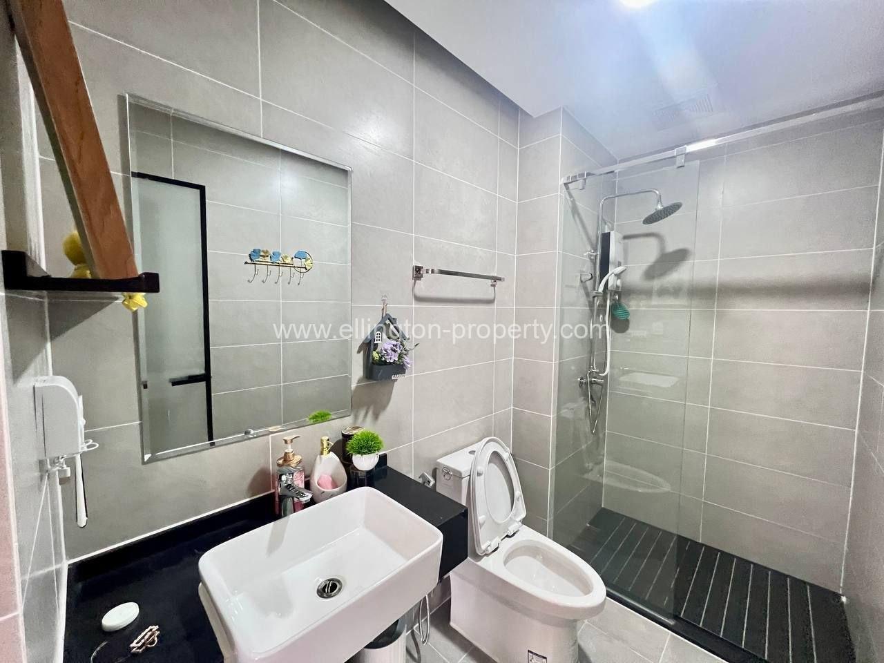 La Villa In Borey Phnom Penh Park 6a - Ellington Property