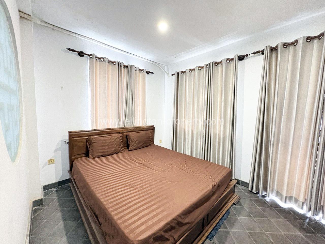 🏠 2 Bedroom Renovated House For Rent In Daun Penh Area - Ellington Property