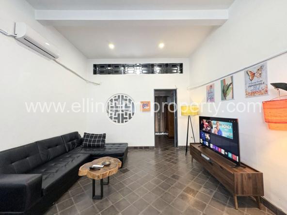 🏠 2 Bedroom Renovated House For Rent In Daun Penh Area - Ellington Property