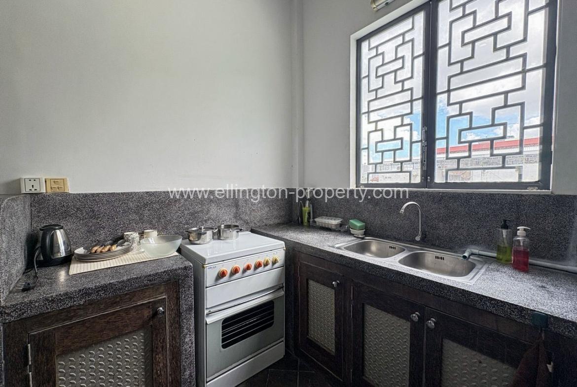 🏠 2 Bedroom Renovated House For Rent In Daun Penh Area - Ellington Property