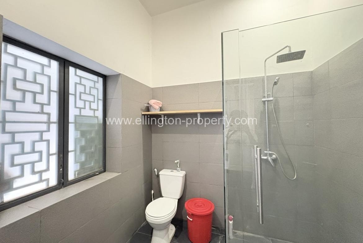 🏠 2 Bedroom Renovated House For Rent In Daun Penh Area - Ellington Property