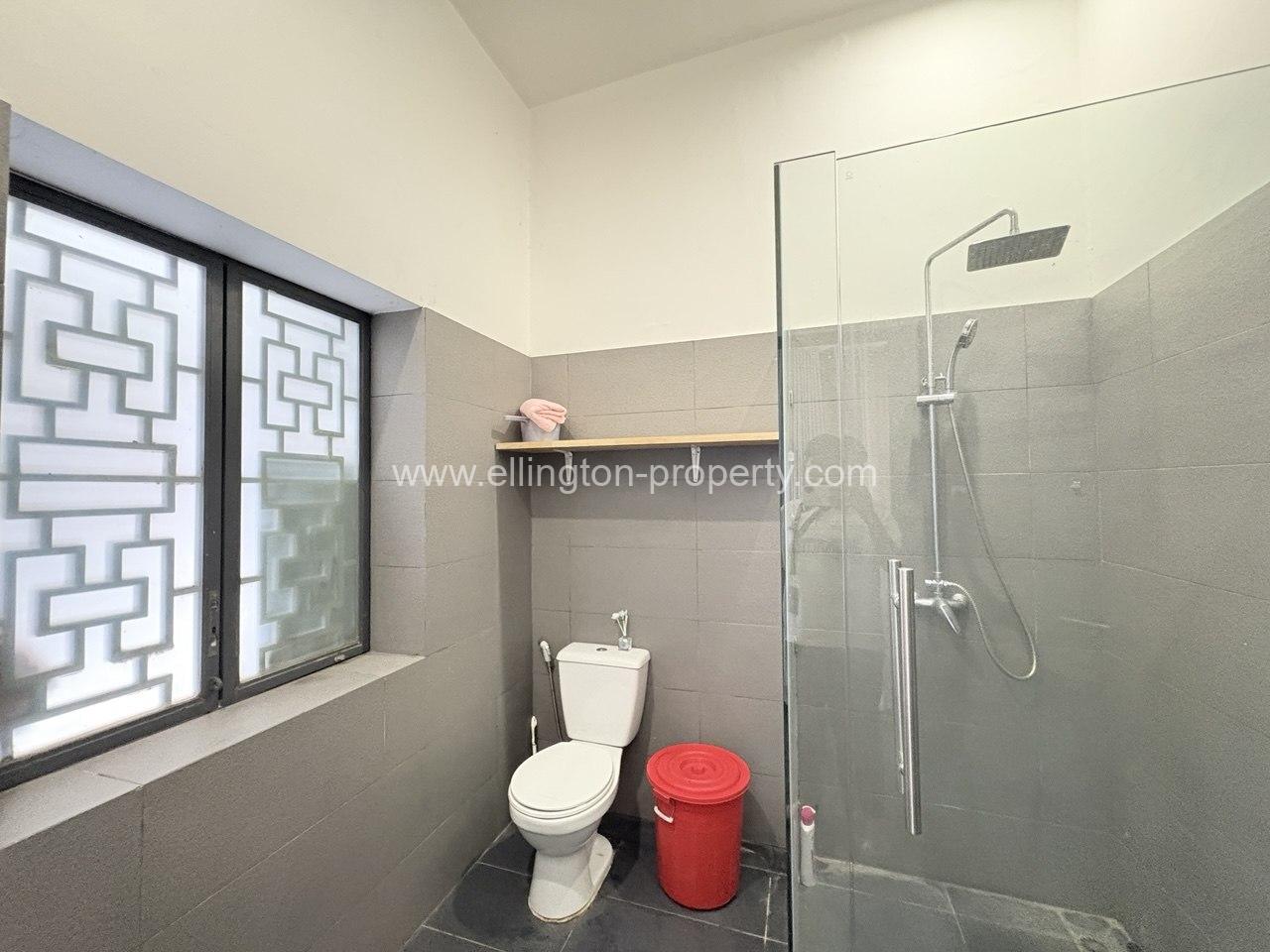 🏠 2 Bedroom Renovated House For Rent In Daun Penh Area - Ellington Property