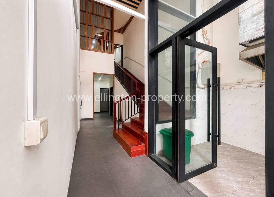 Shophouse For Rent In Bkk1 - Ellington Property
