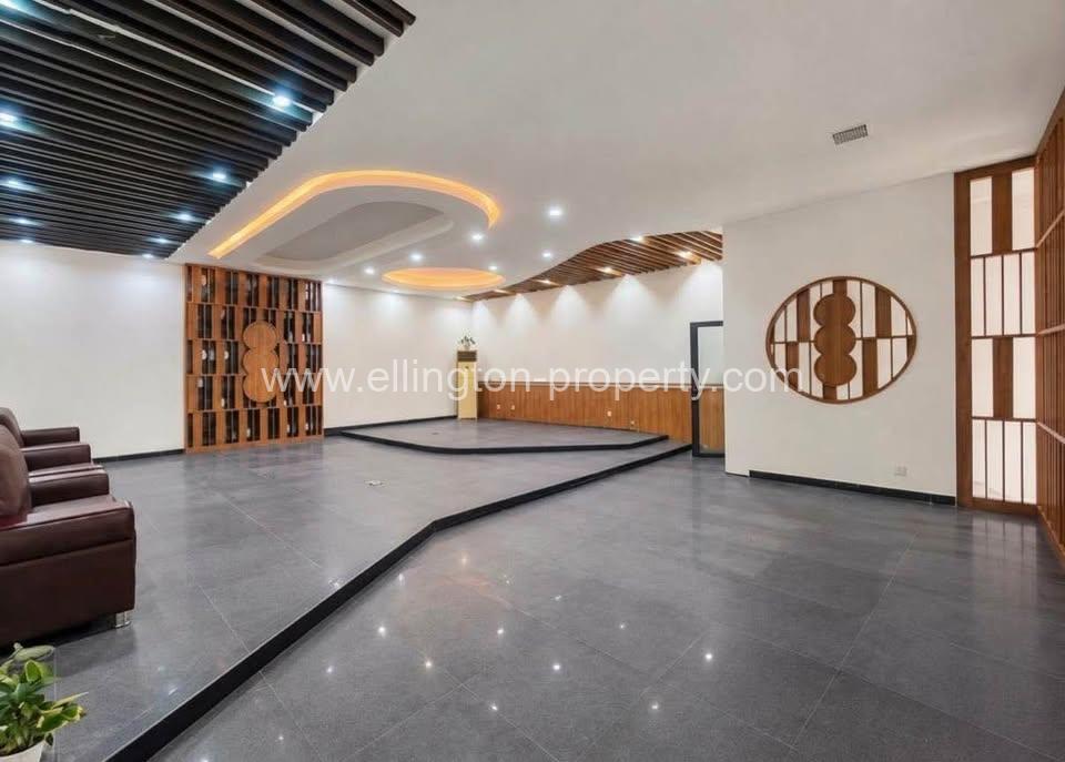 Shophouse For Rent In Bkk1 - Ellington Property