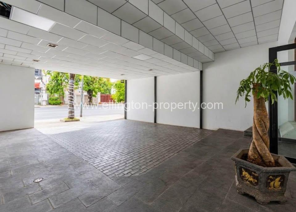 Shophouse For Rent In Bkk1 - Ellington Property